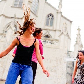 Un organismo, bailarines de locales en experiencia creativa con Iván Sánchez / Foto www.denisadonis.cl